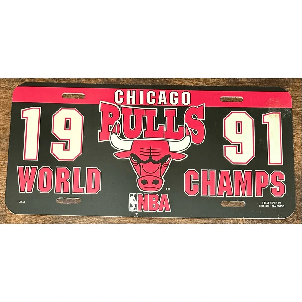 Vintage Chicago Bulls 1991 NBA Championship License Plate & 3 Peat Key Chain